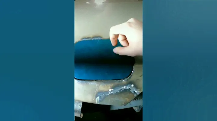 Лючок для бензобака на таврию
