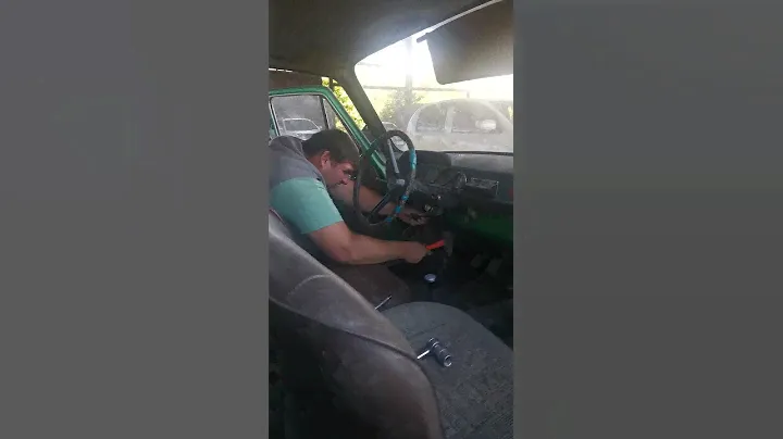 Пытаемся сломать замок на запорожце