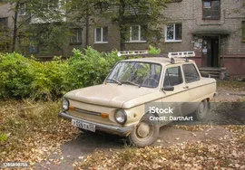 Заз 968м Запорожец — стоковые фотографии и другие картинки Machinery - Machinery, Автомобиль, Бежевый