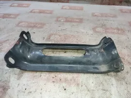 Кронштейн ЗАЗ Таврия 1989 1102 245 в Твери