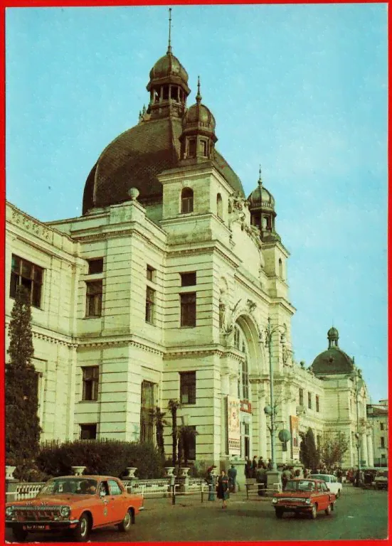 55966 Львов Западная Украина ДМПК 1982 Железнодорожный вокзал архитектура Запорожец ЗАЗ 968 ушастый-0